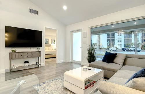 Luxe 6 Bed Heated Pool Villa I 5 min to Beach I BBQ - Foto 10