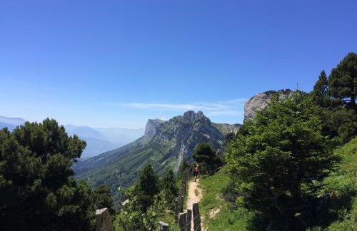 Appartement face aux thermes Allevard - Foto 9