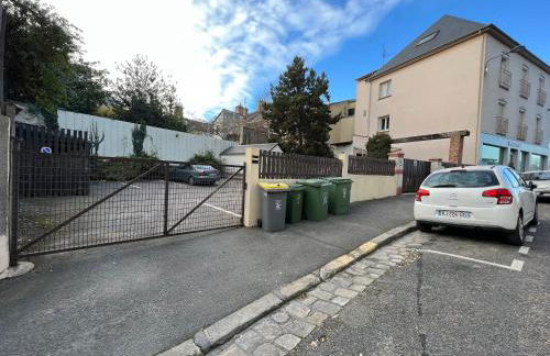 Cosy Loire, T2 neuf, front de Loire ,vue cathédrale,5min à pied centre ville et parking privé - Foto 7