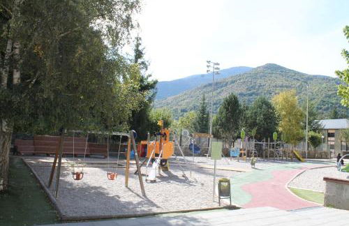 Apartamentos wifi Baqueira & Aigüestortes con jardín privado - Photo 27