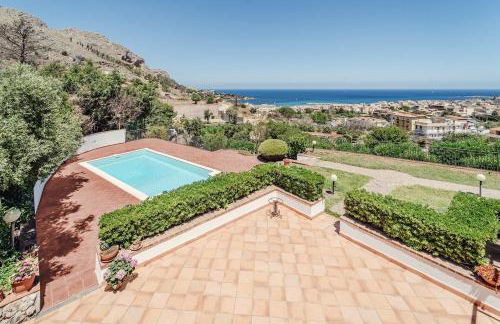 Pool & Panoramic Villa - 9 mins city center - Foto 8