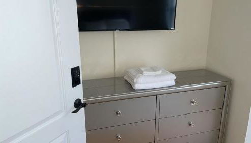 OoohLaLa! 2 Beds and 2 Full Baths w/Free Parking - Foto 5, towels