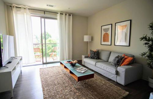 League Flats Uptown at West Trade Street - Photo 21