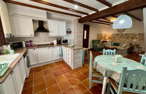 MASÍA de SAN JUAN CASA NÚMERO 1 en Castillo con piscina y Aire Acondicionado - Photo 14