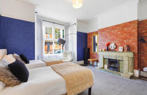 Large 7-Bed House Sleeps 14 FREE Parking ,Contractors & Groups Welcome - Foto 4