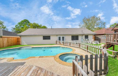 Backyard Oasis-Pool & Grill-Heart of Friendswood - Foto 44