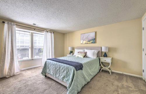 Inviting Charlotte Getaway - Half Mile to UNC! - Foto 9