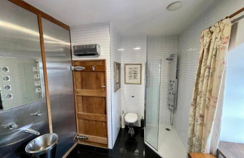 Tan-yr-Ogo Gate Lodge, Gwrych Castle - Foto 32