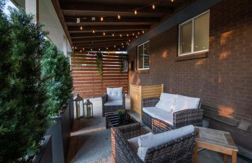 Spacious Retreat Patio, Games, and Quick to DEN - Foto 1