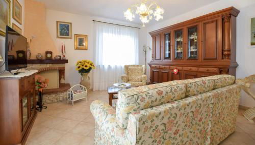 Lovely Home In Capezzano With Kitchen - Foto 5