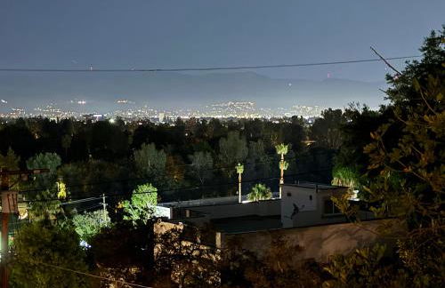 Private getaway in Studio City Hills universal - Photo 22