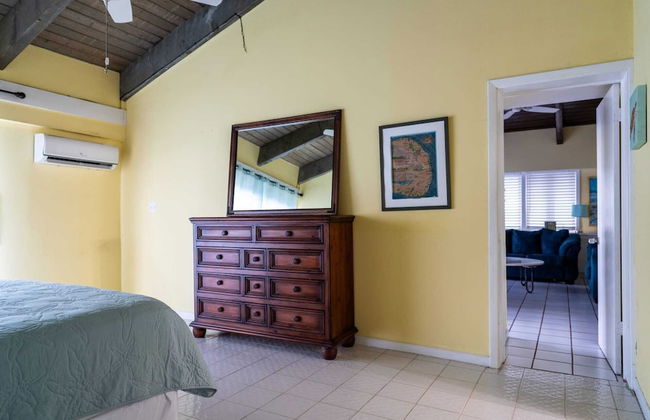 Spacious Villa On The Beach - Photo 7