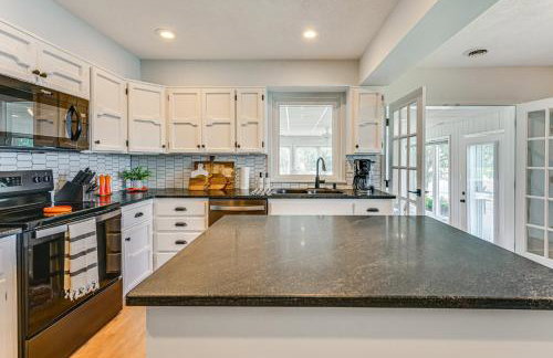 Edgewater on Kentucky Lake with Hot Tub and Games - Foto 9