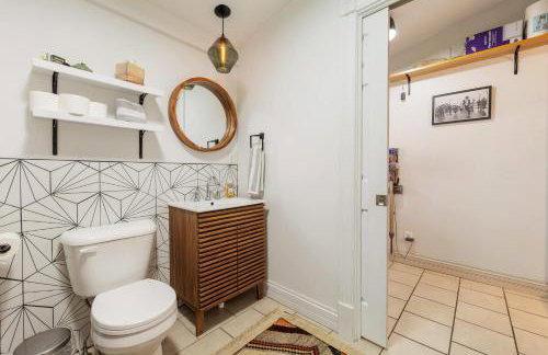 Charming City Home with Patio Fire Pit & Record Player-Family Friendly - Foto 27