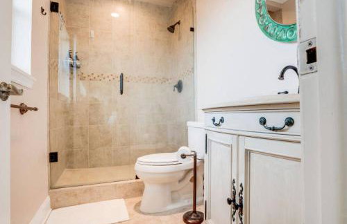 Intracoastal Oasis in a Prime Area w Pool and BBQ - Foto 17