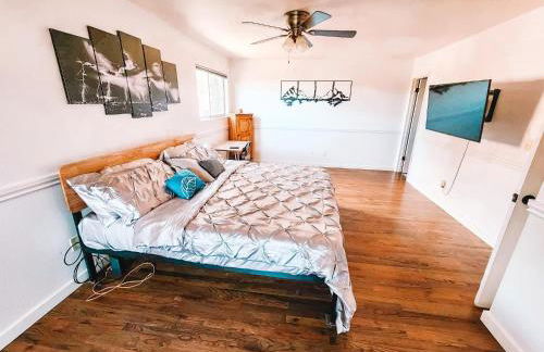 Theater Room Pet Friendly Near AF Academy Peaceful - Foto 14