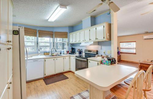 Boat Dock and Waterfront Deck Home in Satsuma! - Foto 8