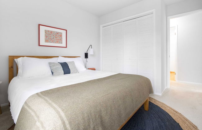 Black Oak by Avantstay Modern & Chic Santa Rosa Hideaway With Pool Table, & Fire Pit - Photo 16