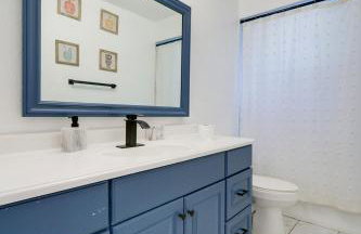 Lounge Area Office Fenced Yard Near It All - Photo 29