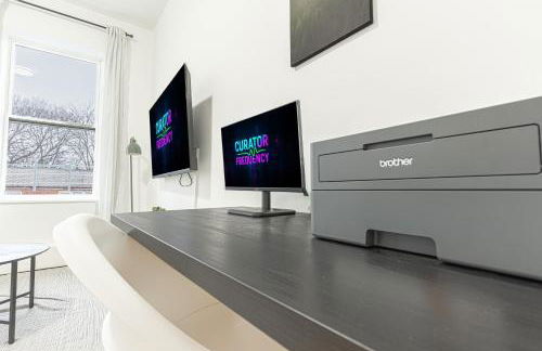 Modern Comfort 2BR with Washer & Dryer Near Subway & LGA - Foto 22