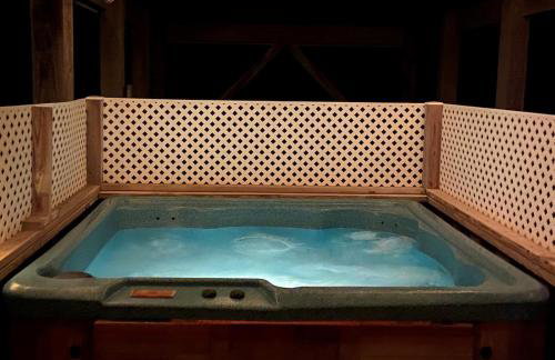 3 Bedrooms, Hot Tub, Fire Pit, and Pet Friendly - Foto 3