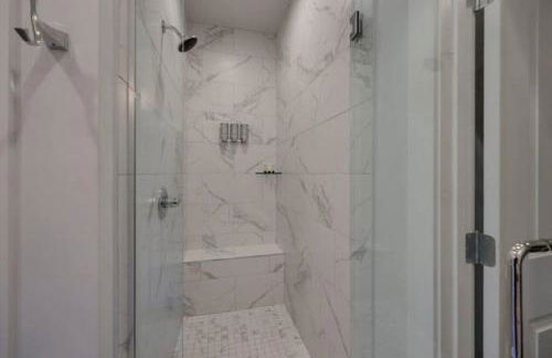 WeHo Nashville Home, Geodis Park, Private Movie Theater! 10min to Broadway! Sleeps 10! - Foto 29