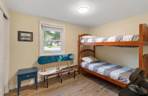 Gorgeous House on Highland Lake - Foto 11