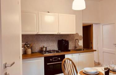 Charming 2BR Condo in Historic Piazza del Ghetto - Foto 5