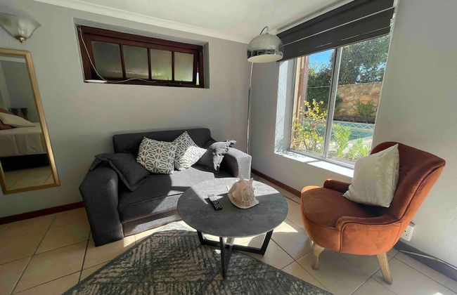 Lavish Camps Bay Pool Side Apartment - Photo 3