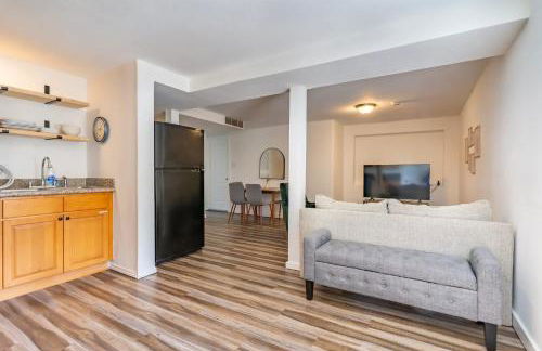 Entire Apt in South Seattle Workspace and Yard - Foto 13