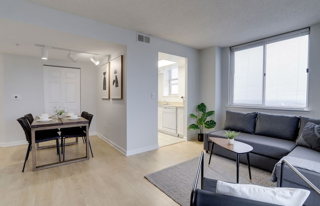 Spectacular Condo At Ballston With Gym - Photo 22