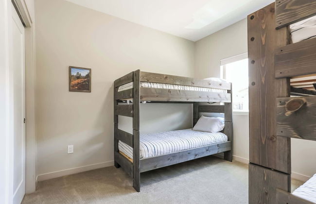 Granby Colorful Adventures Breathtaking Views! - Photo 5