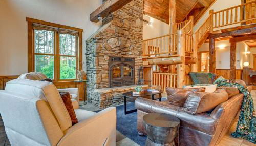 Hot Tub and Private Sauna Wausau Family Home - Photo 3