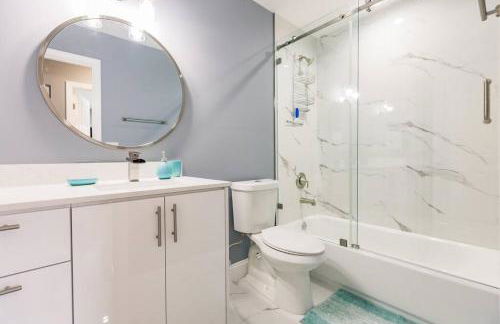 3BR With HUGE 2k sq ft Lanai & Seasonally Heated Pool - Foto 46