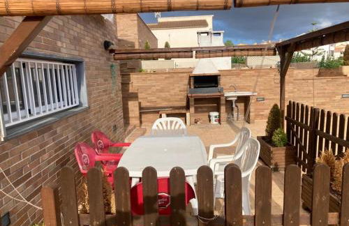 GRANDIOSO CHALET EN CASTELL DE POBLA MONTORNES - Foto 9