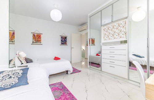 Casa Familiar 9 Pax, Smart TV, Centro, Playa, Café, AC - Foto 30