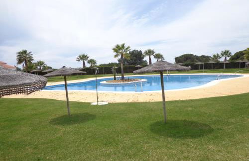 Disfruta del paraíso en primera línea de playa con Kayak y Paddle Surf - Foto 1