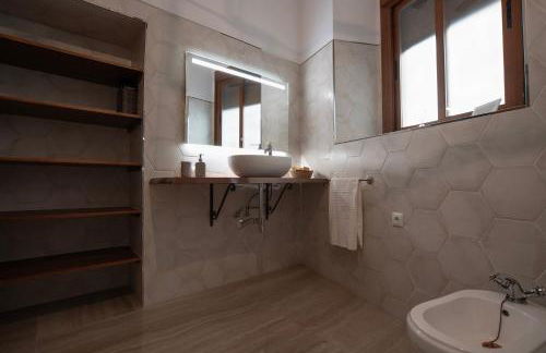 Casa Señorial La Iglesia en Gerena Sevilla Parking y Piscina - Foto 12