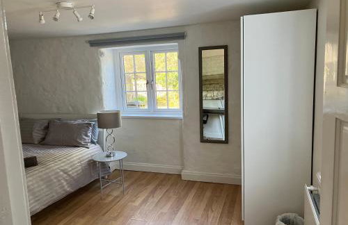 Lovely cottage in Penryn centre with parking - Photo 19
