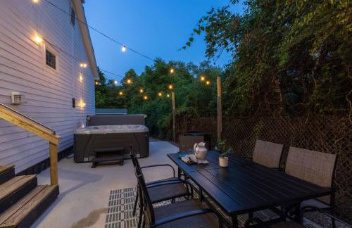 Cozy Spring Night HotTub Firepit PetFriendly Patio - Foto 50