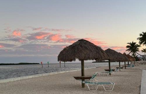 Pelican's Roost, Waterfront comfort at Venture Out - Foto 5