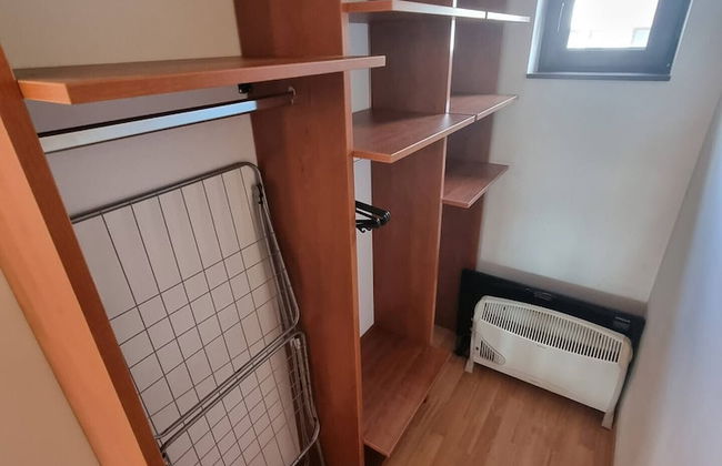 1 Bed Homey Two Floor Apartment - 200mbps Wi-fi! - Photo 30