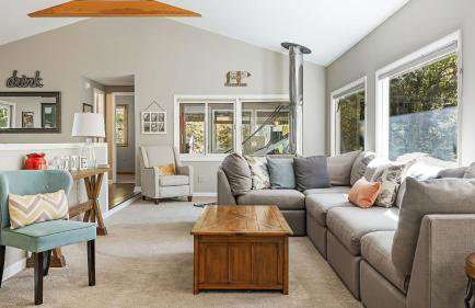 Cabin in the Sky by Avantstay Deck w/ Views - Foto 16