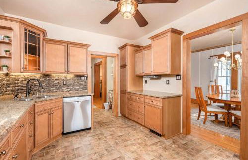 3 Bedroom Family Home - University of Oshkosh - Foto 7