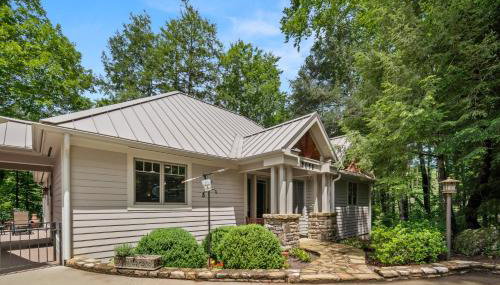 Falling Waters at Rumbling Bald - Foto 4