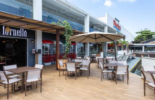 Apartamento com varanda de frente para o MAR - Angra dos Reis - Shopping Piratas - Portaria 24hs - Foto 49