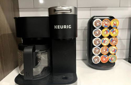 NEW One Bedroom Penthouse, Silver Lake + Parking! - Foto 14