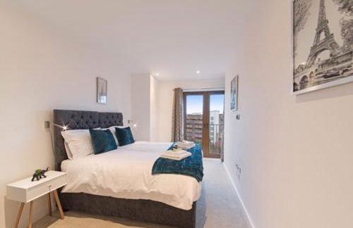 LillyRose Serviced Apartments - St Albans City Centre, Parking - Photo 22