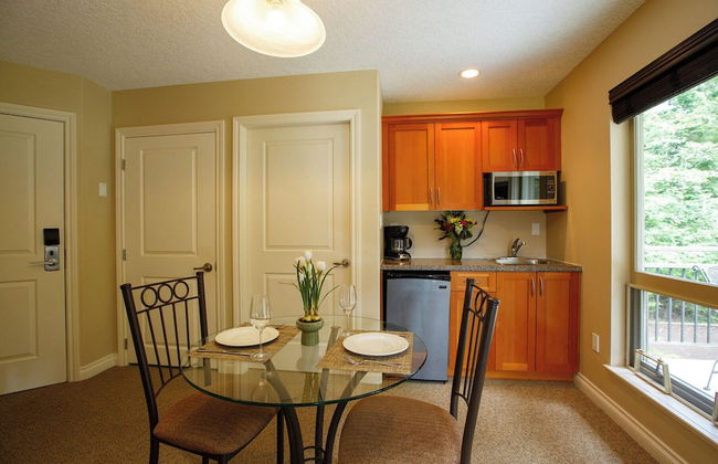 Sunrise Ridge Waterfront Resort - Photo 38