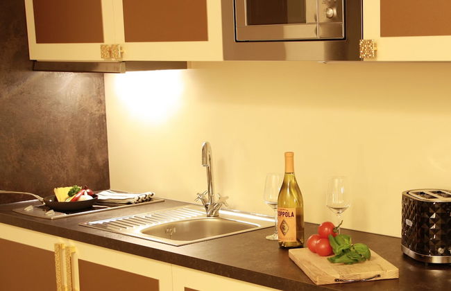 Mr.& Mrs. President - Photo 13